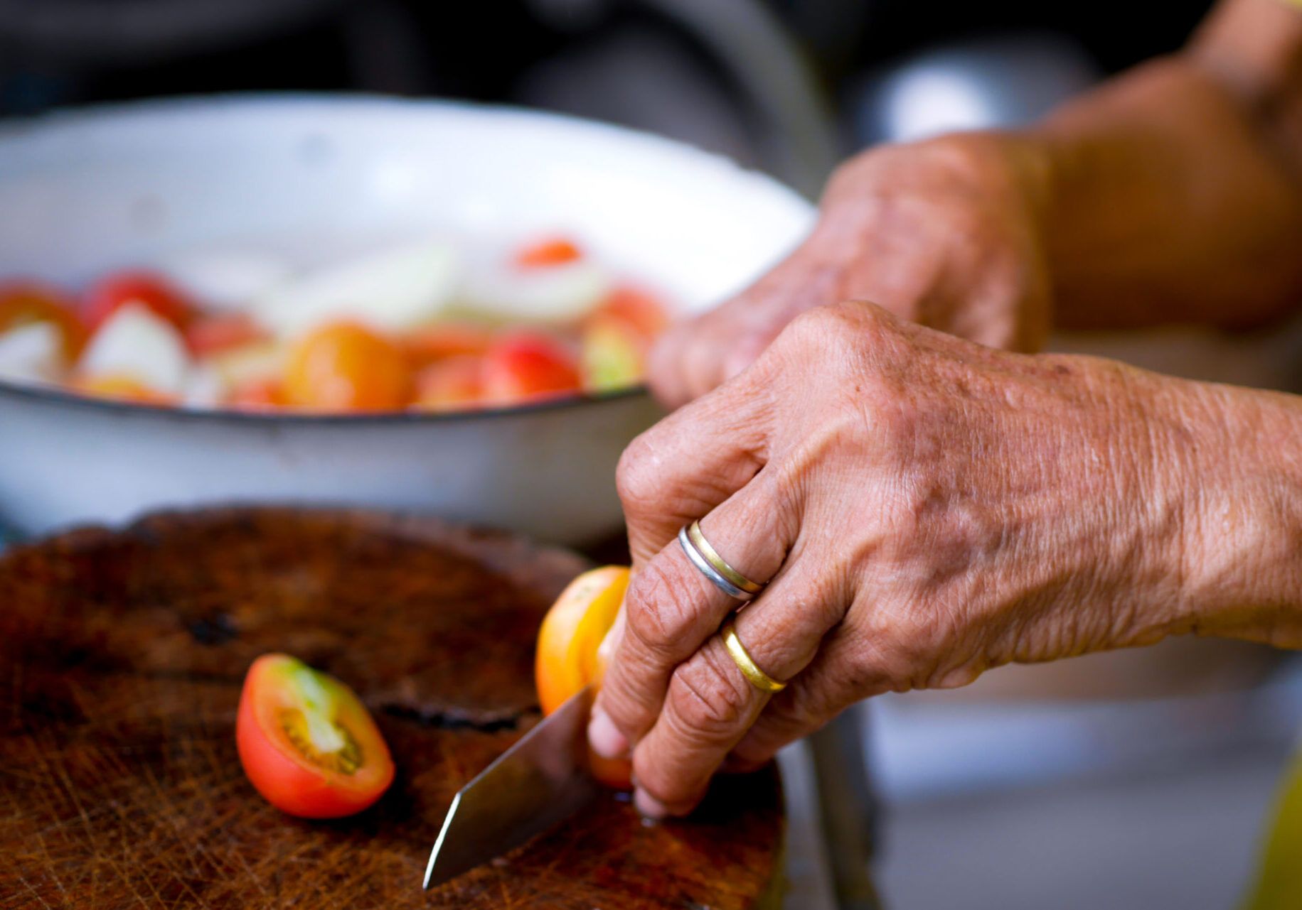 midsection-man-preparing-food